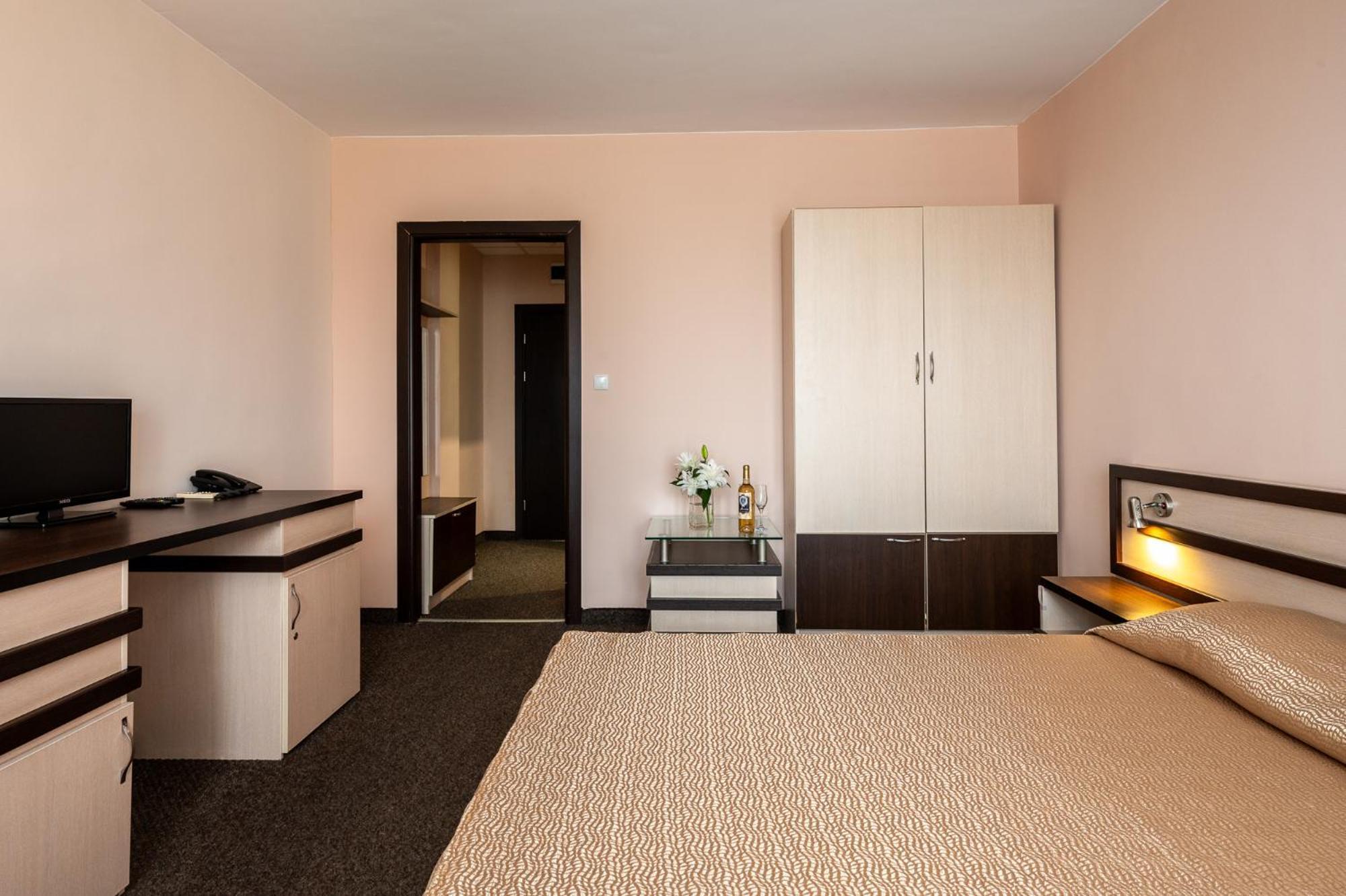 Spa Hotel Holiday ולינגראד